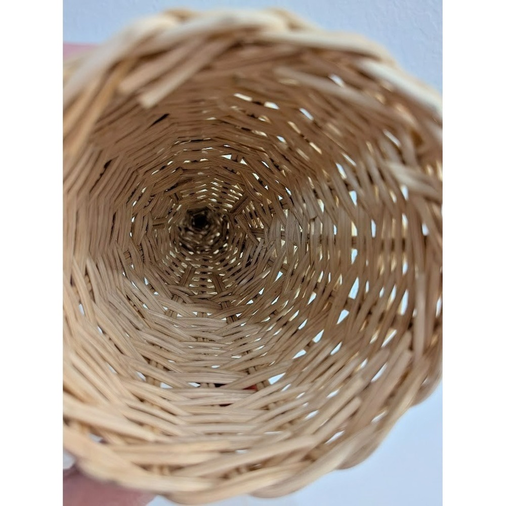 Woven Wicker Lady With Her Basket And Straw Hat Vintage Natural Wicker Unique - Picture 6 of 7